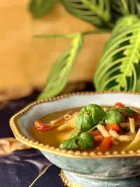 TOM YUM